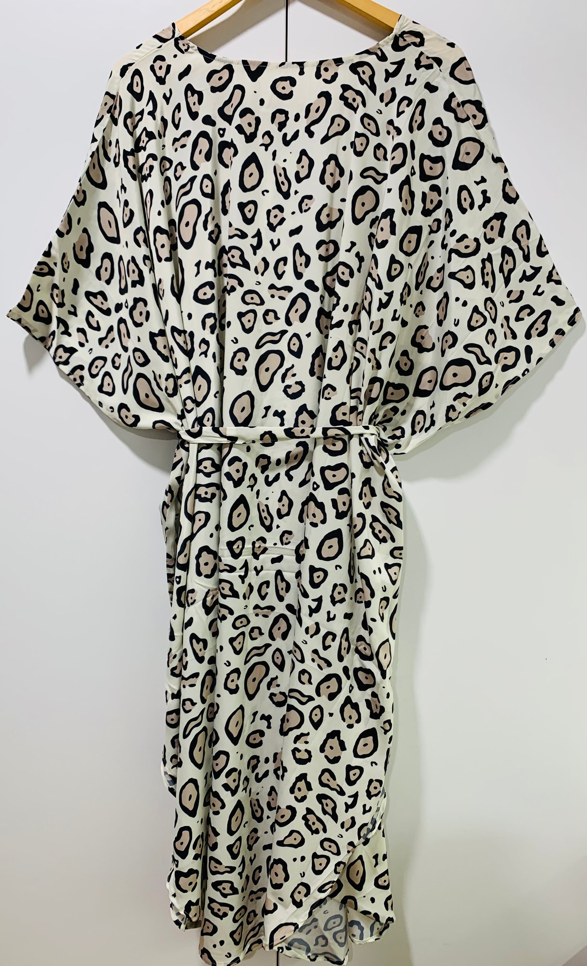 Oversized Kaftan/Dress in White with Leopard Print One Size Will Fit Size 14-20 - Scandi & Me