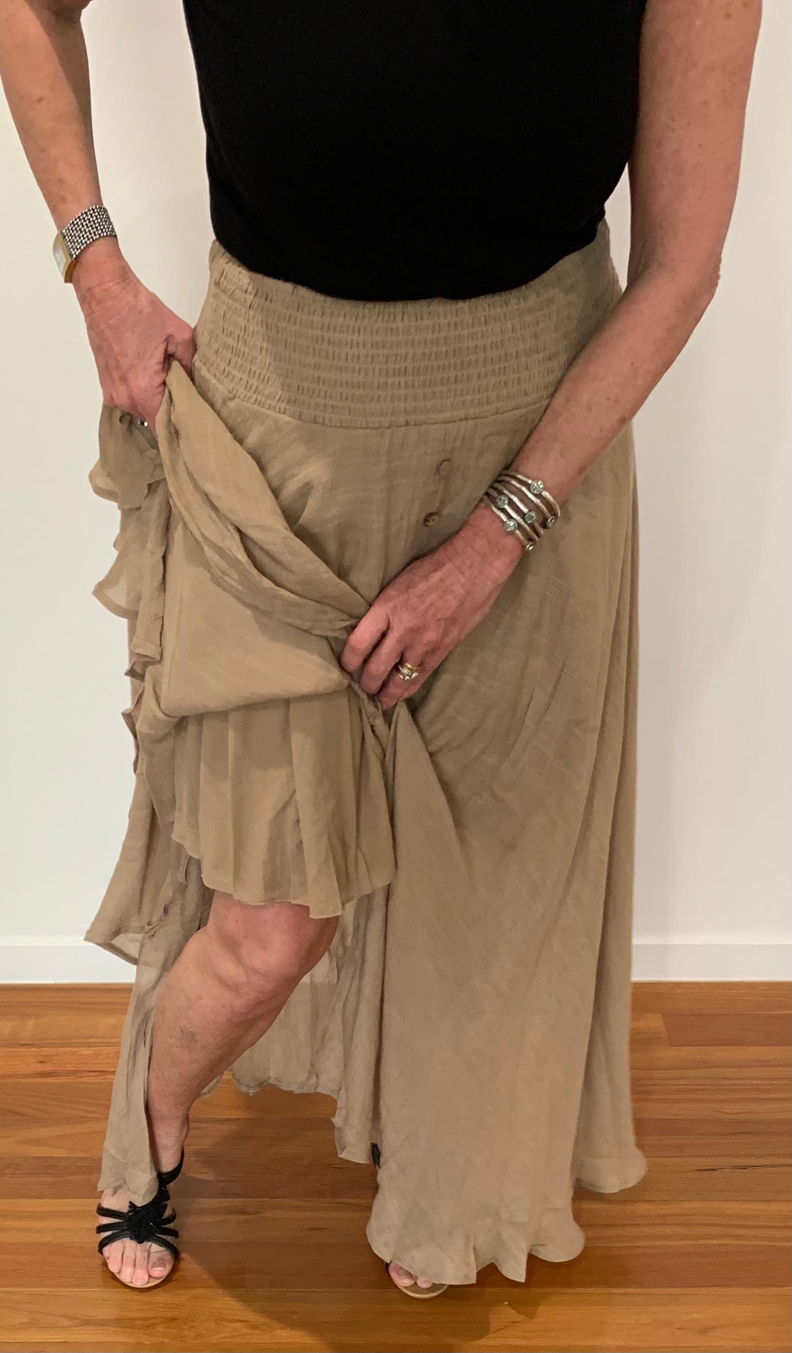 Maxi Skirt in Stunning Mocha Colour w Slit Lining & Button Front